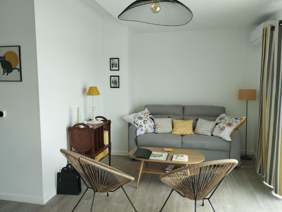 Appartement Climatise Au Coeur De La Provence Lac Et Parcs D'Attractions 10Mn Avignon Monteux Kültér fotó